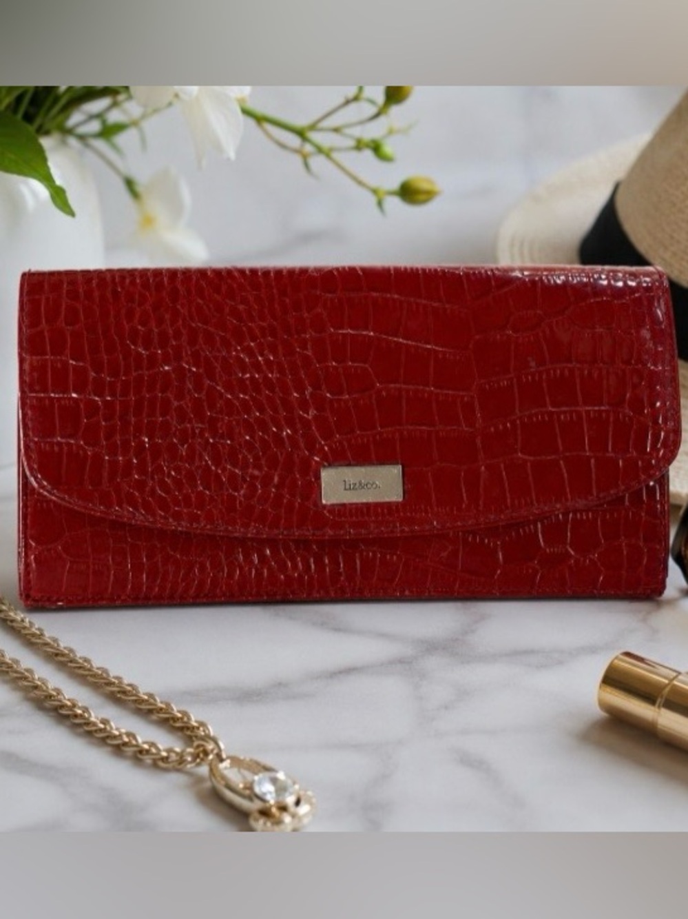 Liz & Co Red Croc Embossed Clutch Wallet Organizer Patent Faux Leather Elegant